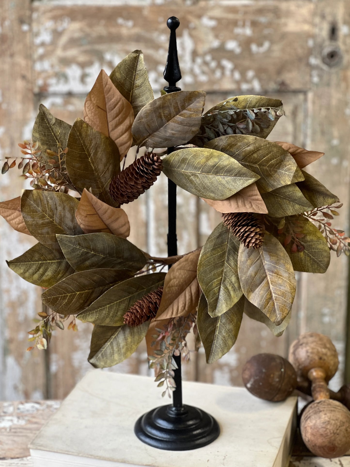 Finial Wreath Holder