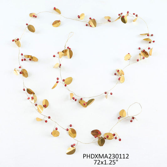 GOLD LEAF AND WOODEN BEAD BERRY GARLAND