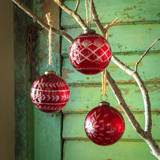 CHRISTMAS RED GLASS ETCHED 4" BALL ORNAMENT