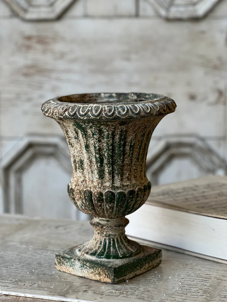 Killington Urn | 10.5"