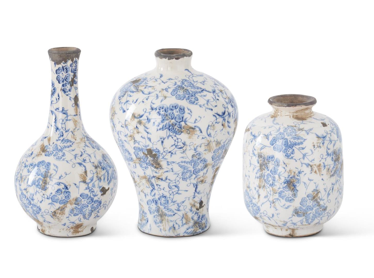 BLUE & WHITE CERAMIC BUD VASE
