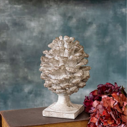 RESIN PINECONE DECOR